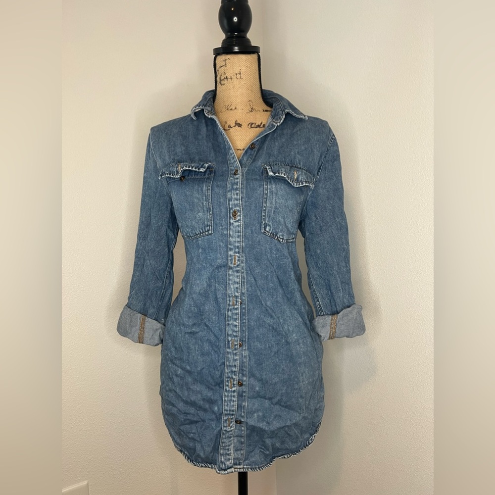 Forever 21 Women Denim Button Top